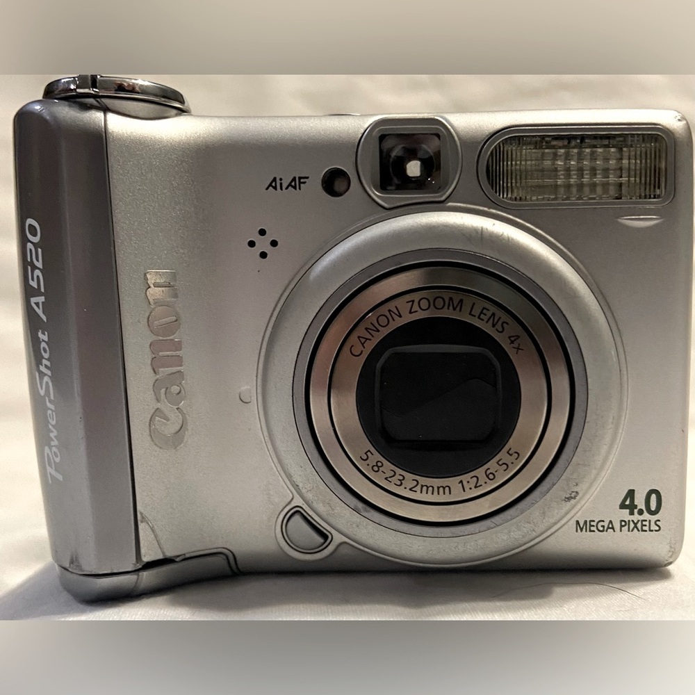 Canon PowerShot A520 Ai AF Digital Camera 4.0 Megapixel 4x Optical Zoom - Works